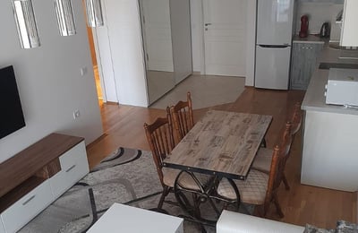 Miete einer gemütlichen 2-Zimmer-Wohnung in Varna, Bulgarien